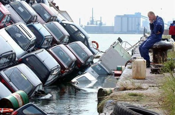 ship-carrying-cars-capsizes.jpg